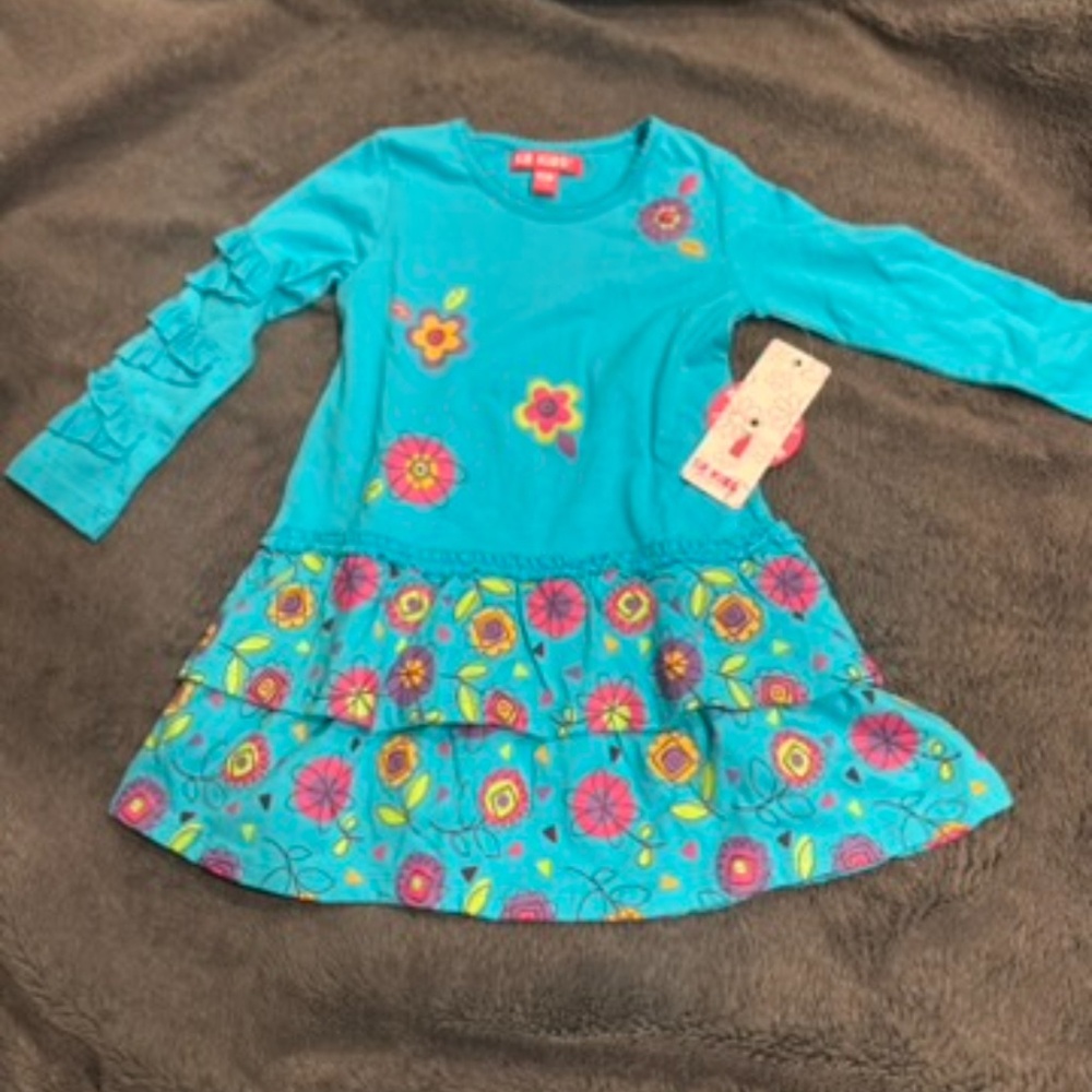 Girls dress
